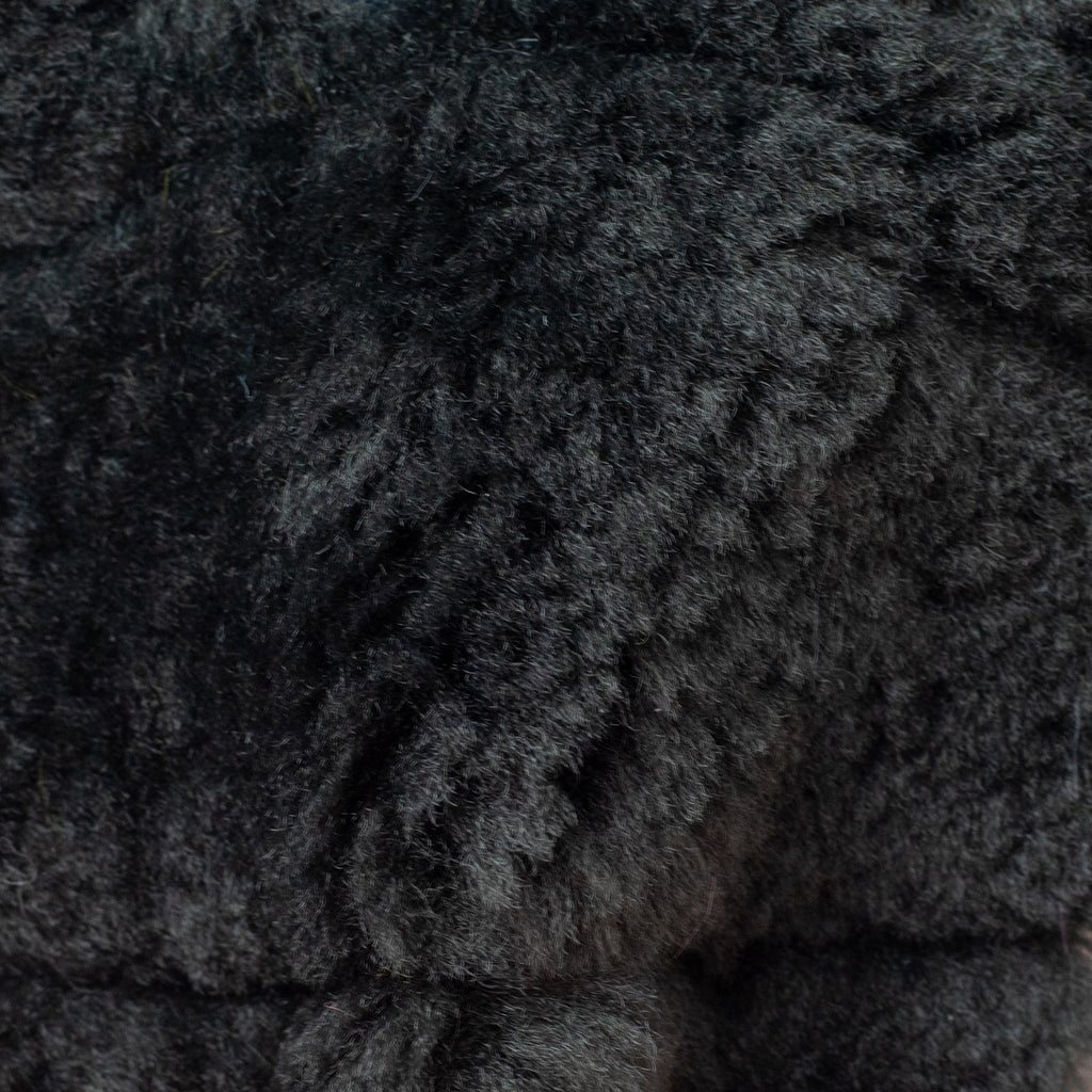 MID-LENGTH RABBIT WITH EMBO EFFECTS IN DARK GREY - 340 - Faux fur